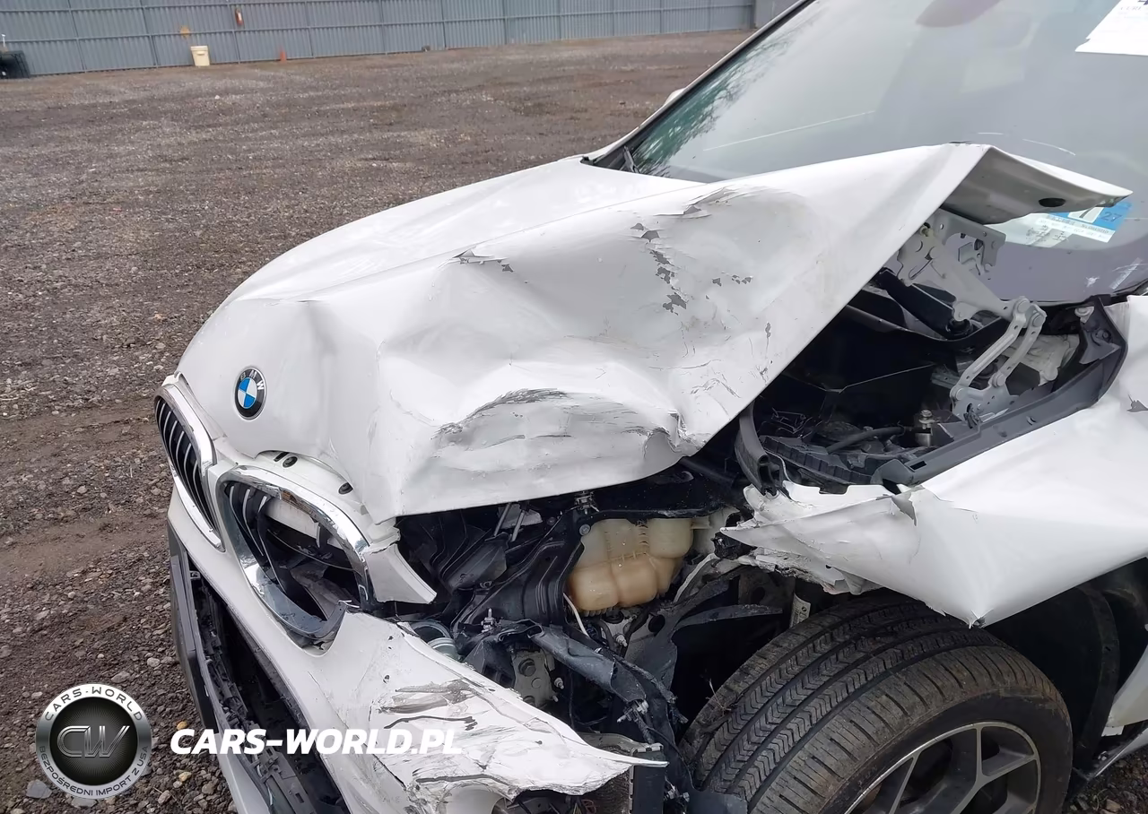 2018 BMW X1 xDrive28I VIN:WBXHT3C31J5L31338 - 10