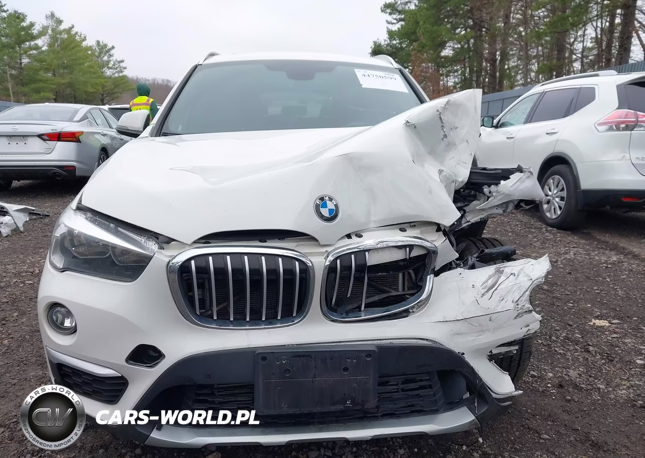 2018 BMW X1 xDrive28I VIN:WBXHT3C31J5L31338 - 12