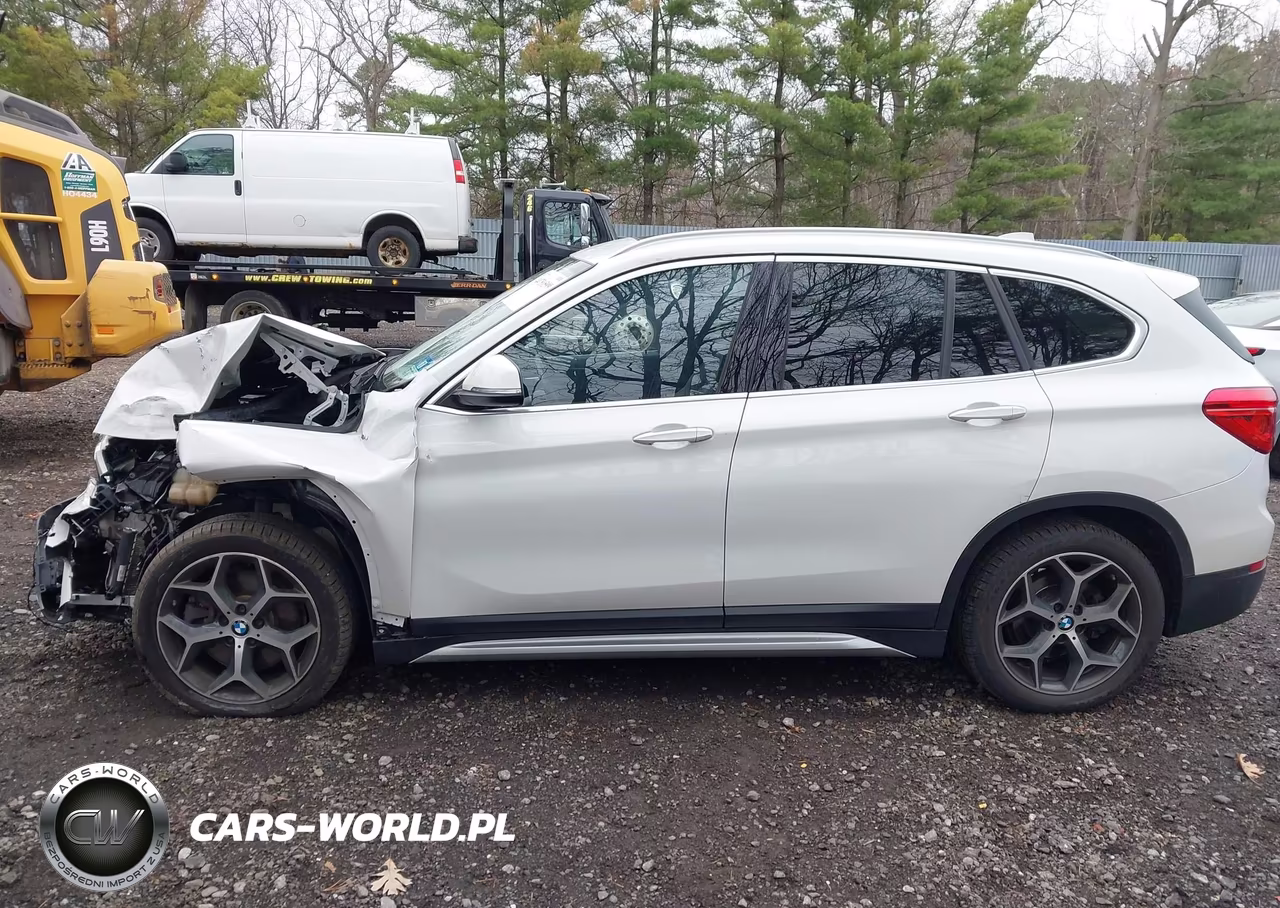 2018 BMW X1 xDrive28I VIN:WBXHT3C31J5L31338 - 14