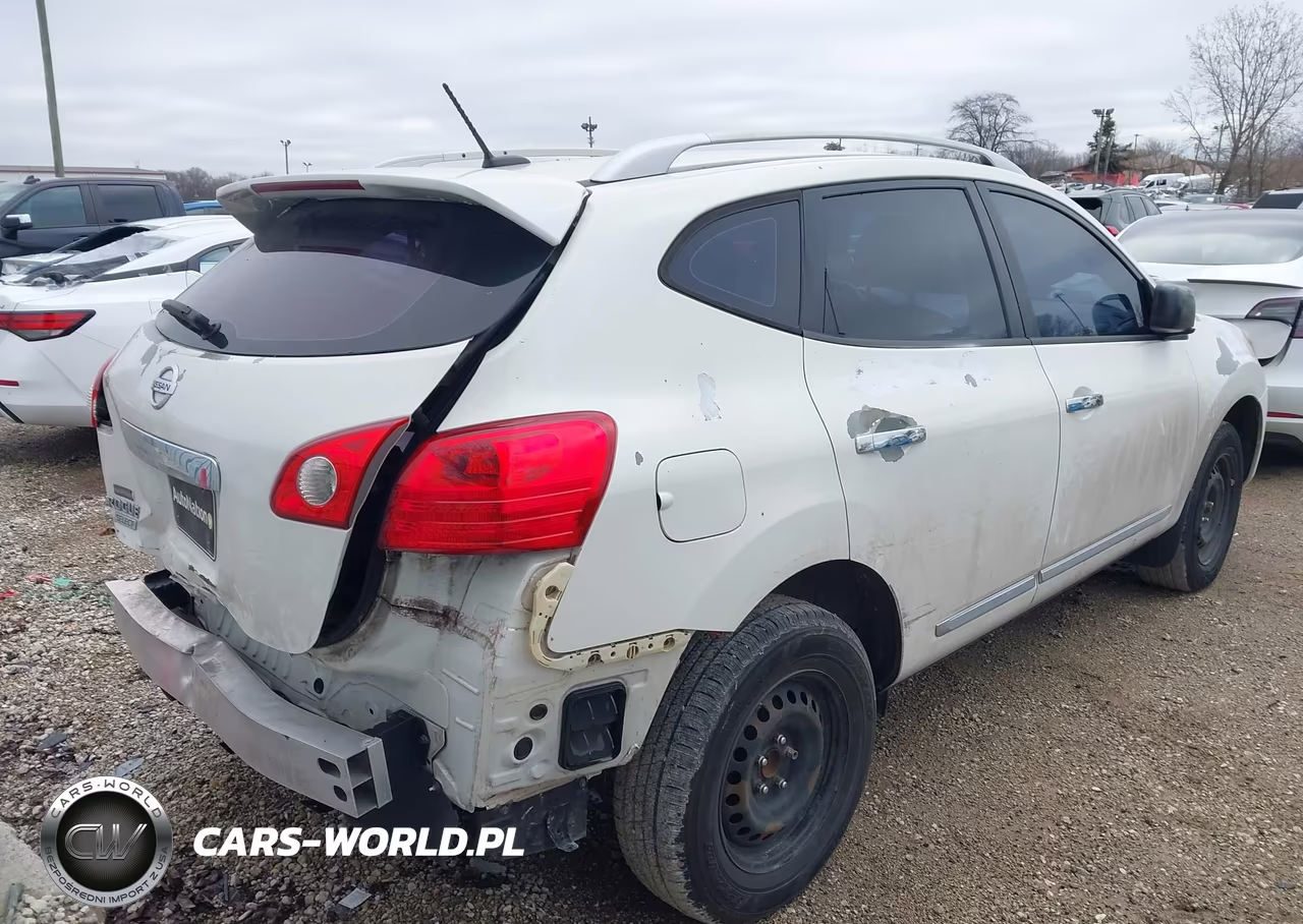 2014 Nissan Rogue Select S VIN:JN8AS5MT5EW621694 - 4