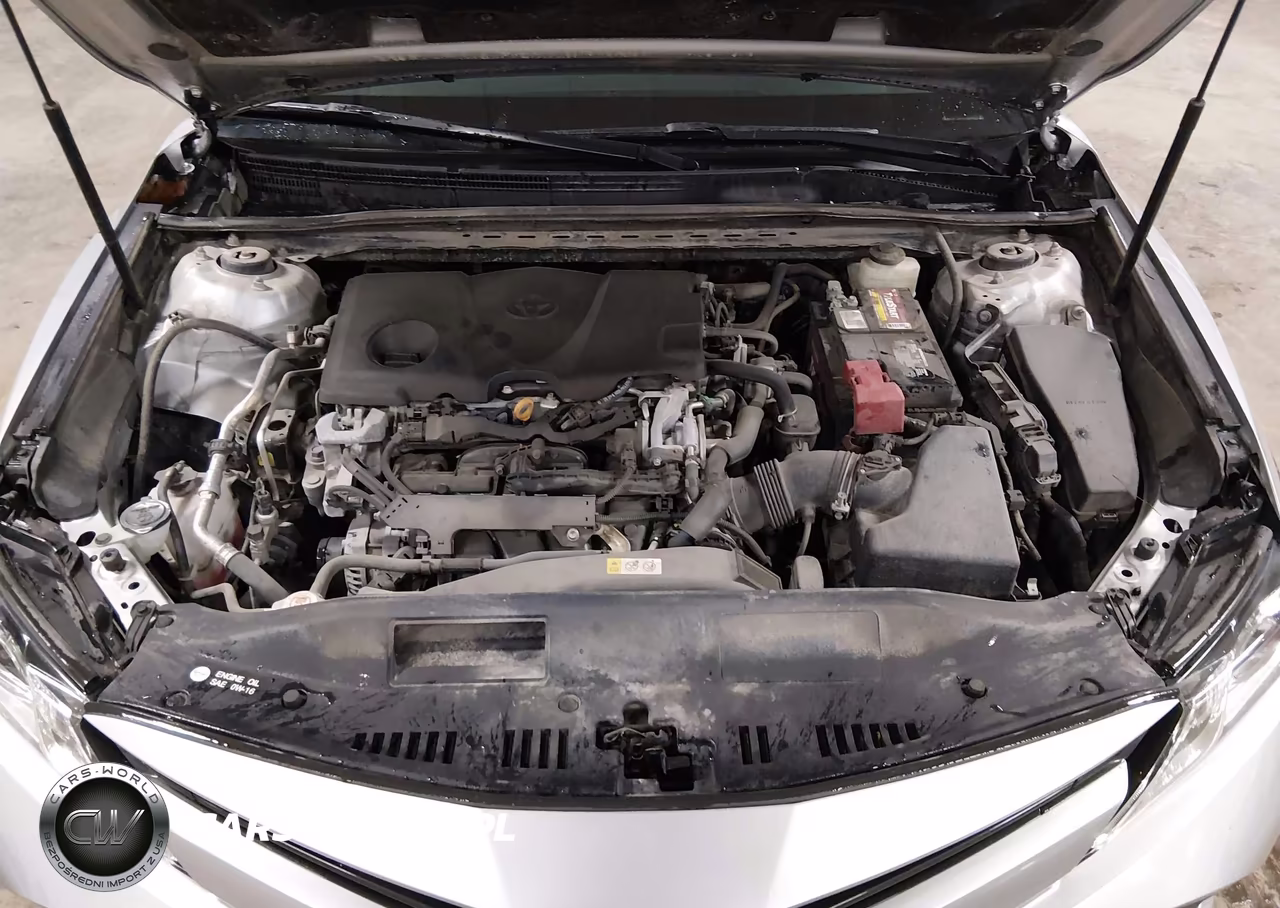 2018 Toyota Camry Le VIN:4T1B11HK1JU609475 - 10