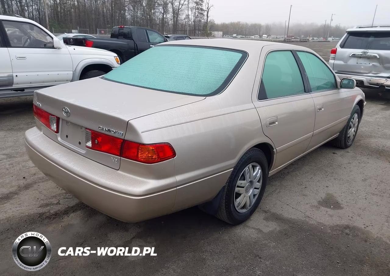 2000 Toyota Camry Le V6 VIN:4T1BF22K3YU111885 - 4