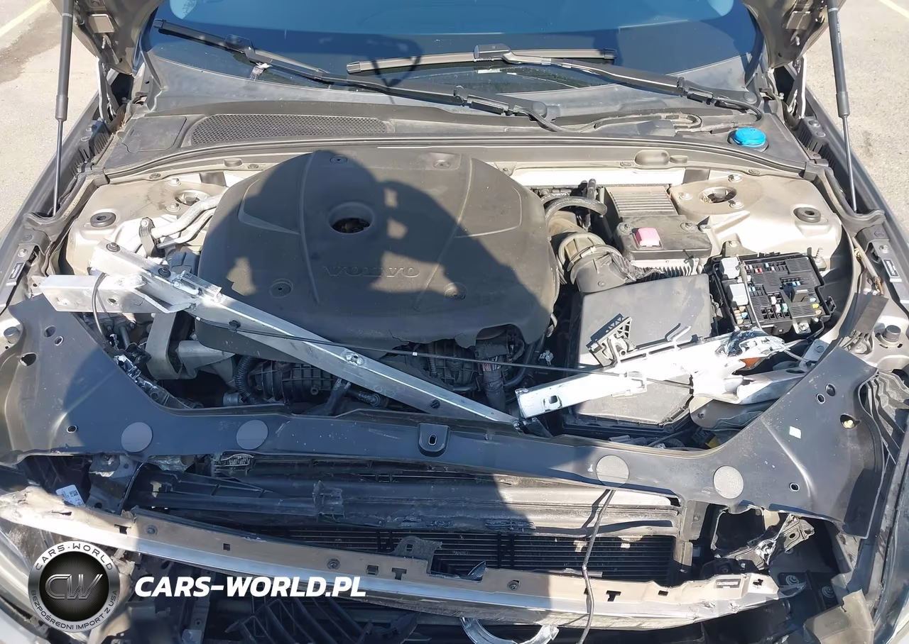 2019 Volvo S60 T6 Momentum VIN:7JRA22TK6KG003780 - 10