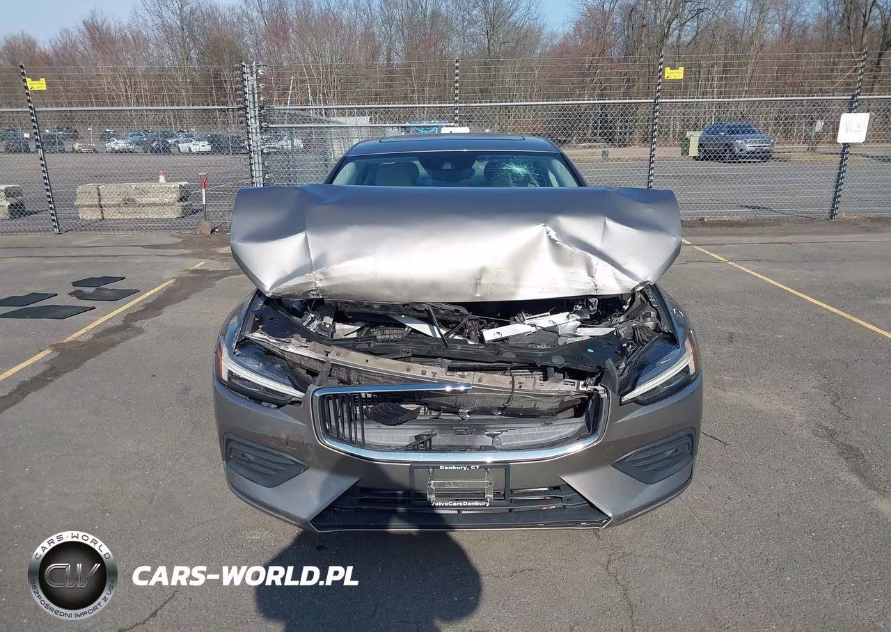 2019 Volvo S60 T6 Momentum VIN:7JRA22TK6KG003780 - 11
