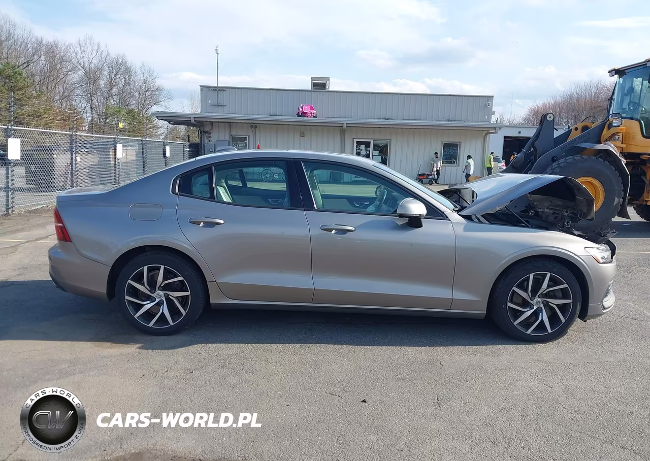 2019 Volvo S60 T6 Momentum VIN:7JRA22TK6KG003780 - 12