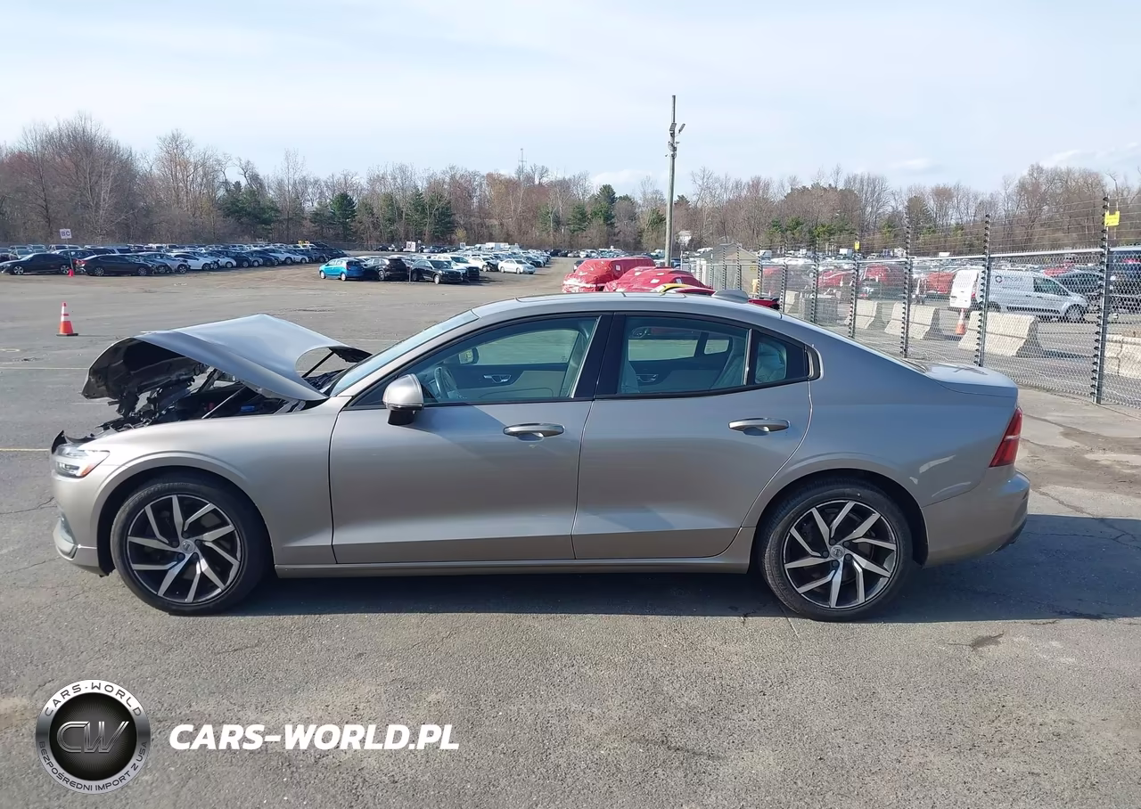 2019 Volvo S60 T6 Momentum VIN:7JRA22TK6KG003780 - 13