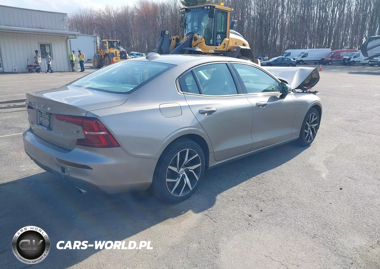 2019 Volvo S60 T6 Momentum VIN:7JRA22TK6KG003780 - 4