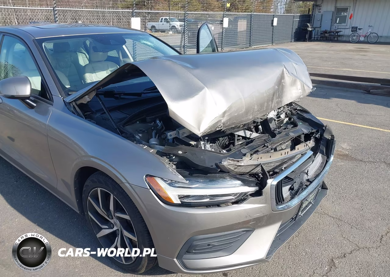 2019 Volvo S60 T6 Momentum VIN:7JRA22TK6KG003780 - 6