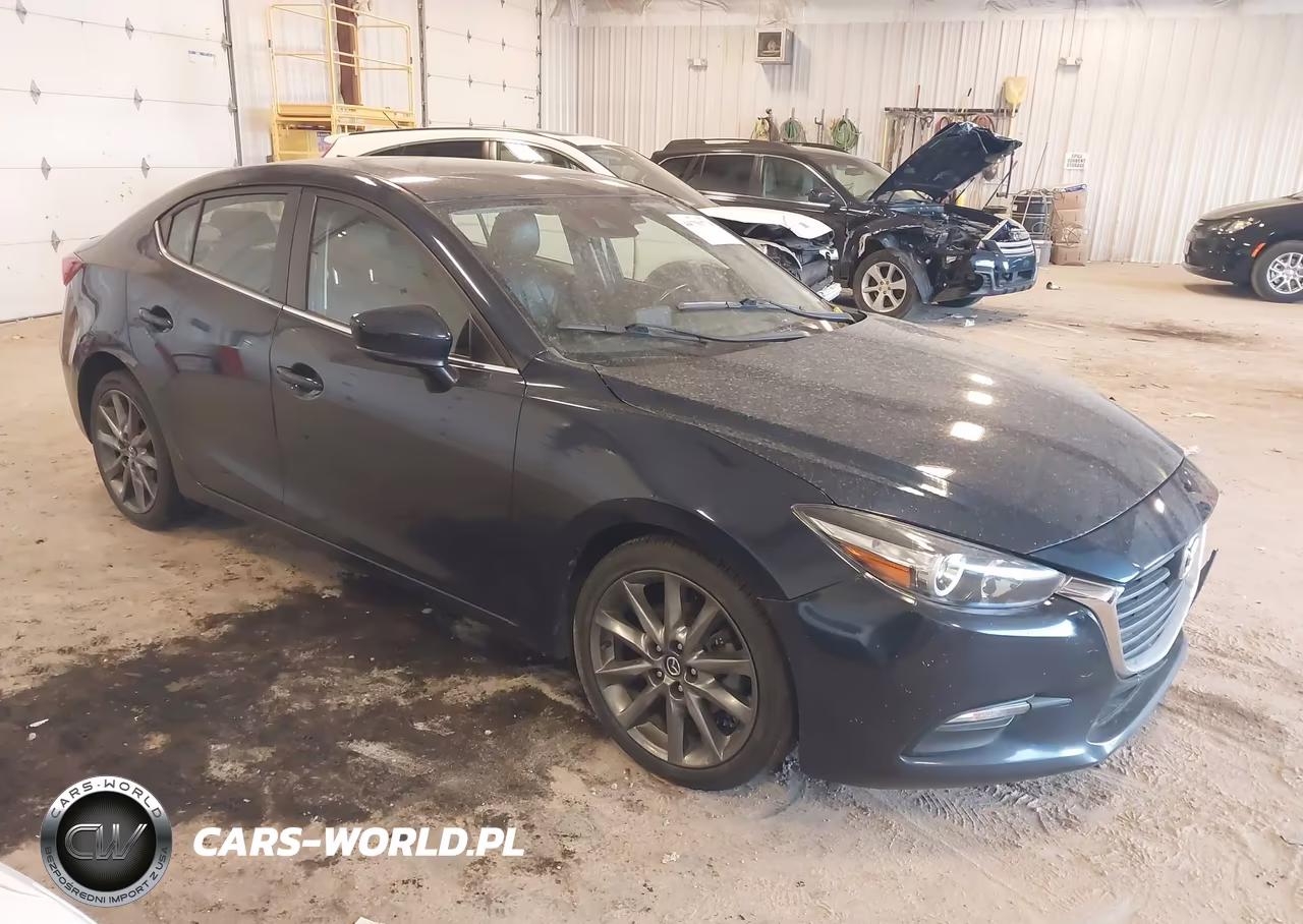 2018 Mazda Mazda3 Touring – zdjęcie 1 z 15