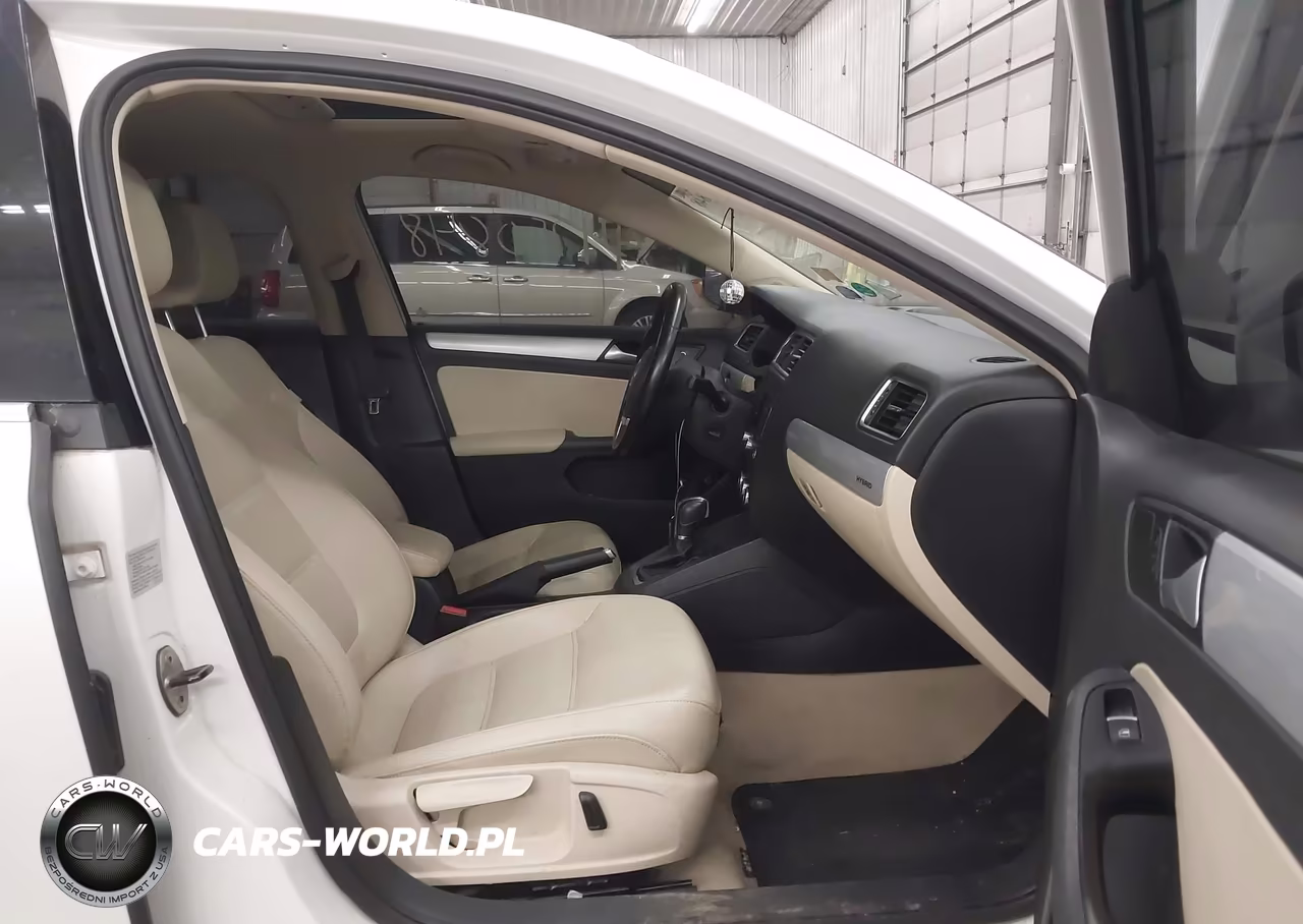 2014 Volkswagen Jetta Hybrid Sel VIN:3VW637AJ8EM234079 - 5