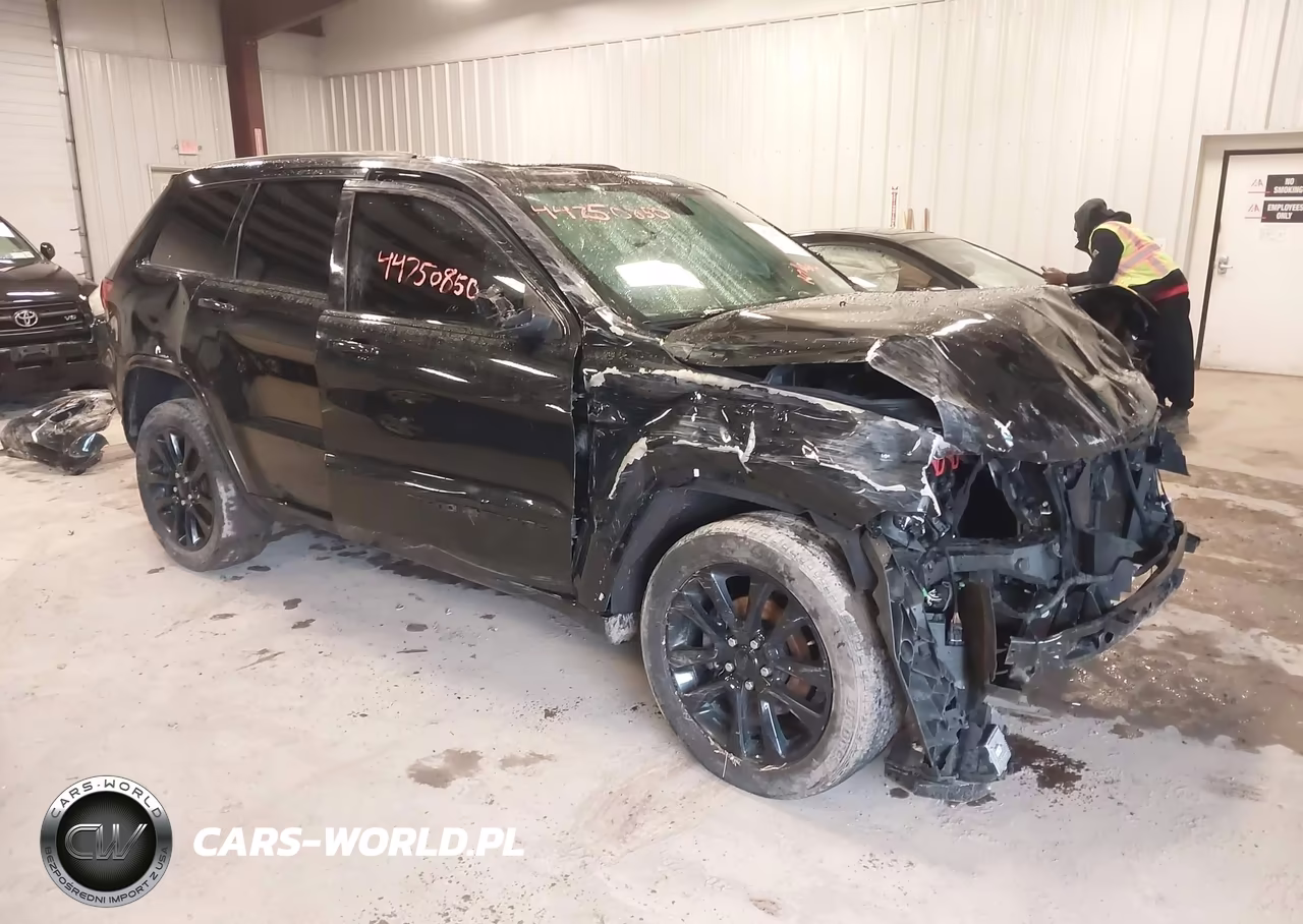 2020 Jeep Grand Cherokee Altitude 4X4 – zdjęcie 1 z 16
