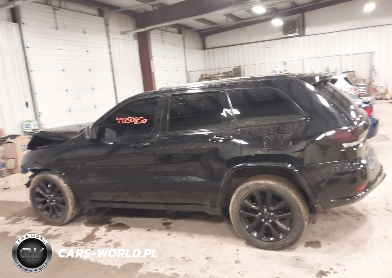 2020 Jeep Grand Cherokee Altitude 4X4 VIN:1C4RJFAG0LC242213 - 14