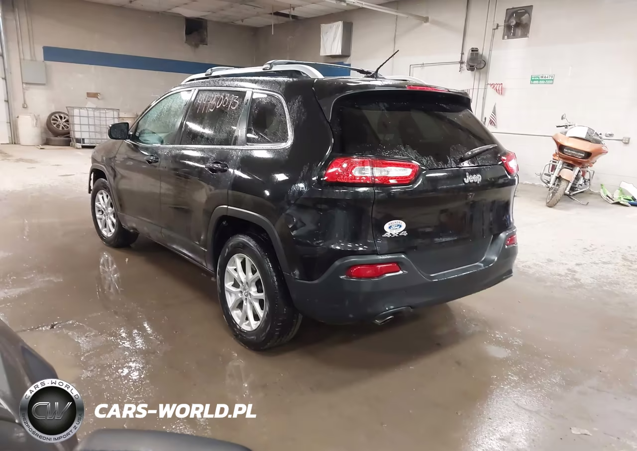 2015 Jeep Cherokee Latitude VIN:1C4PJMCB2FW679839 - 3