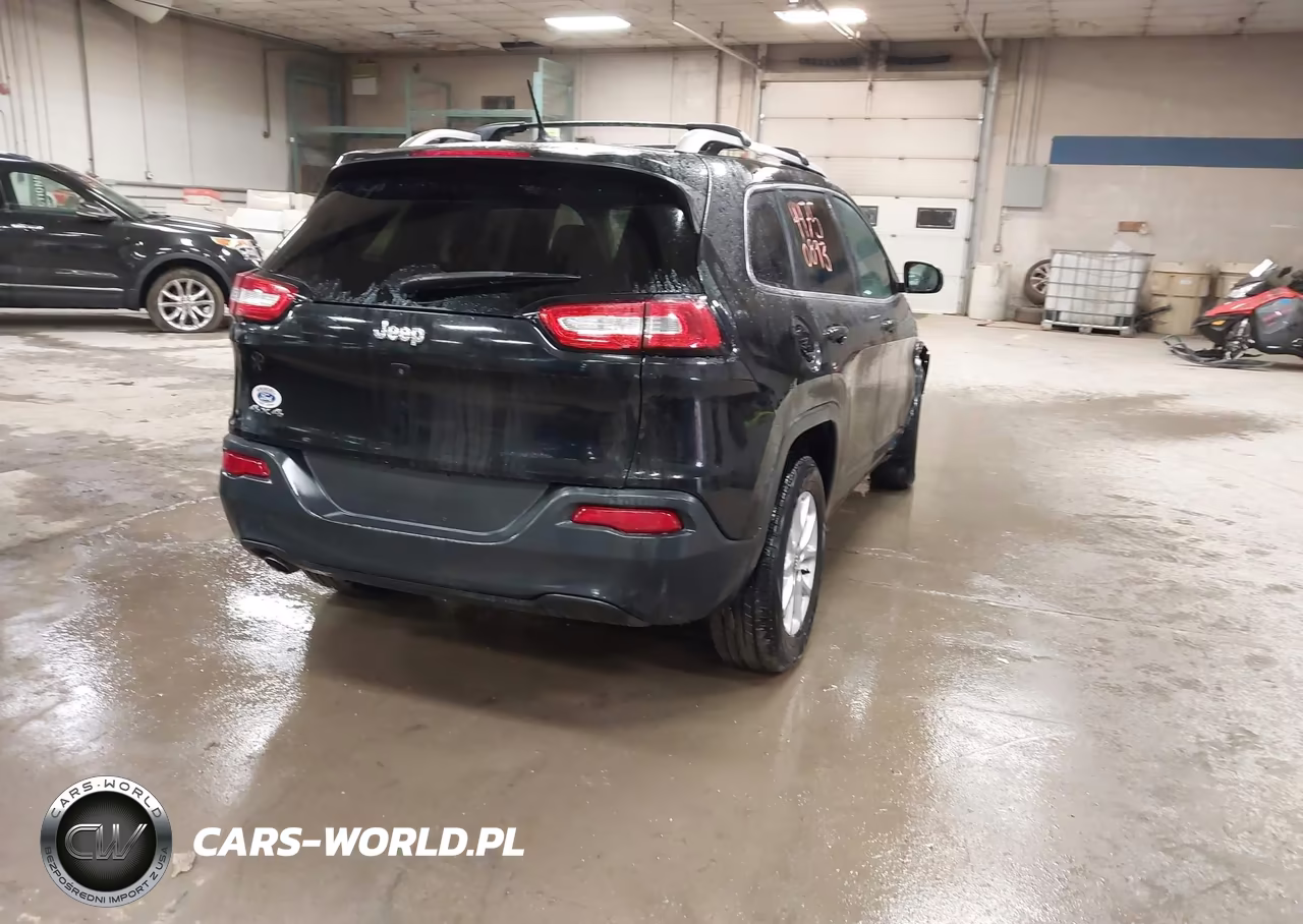 2015 Jeep Cherokee Latitude VIN:1C4PJMCB2FW679839 - 4