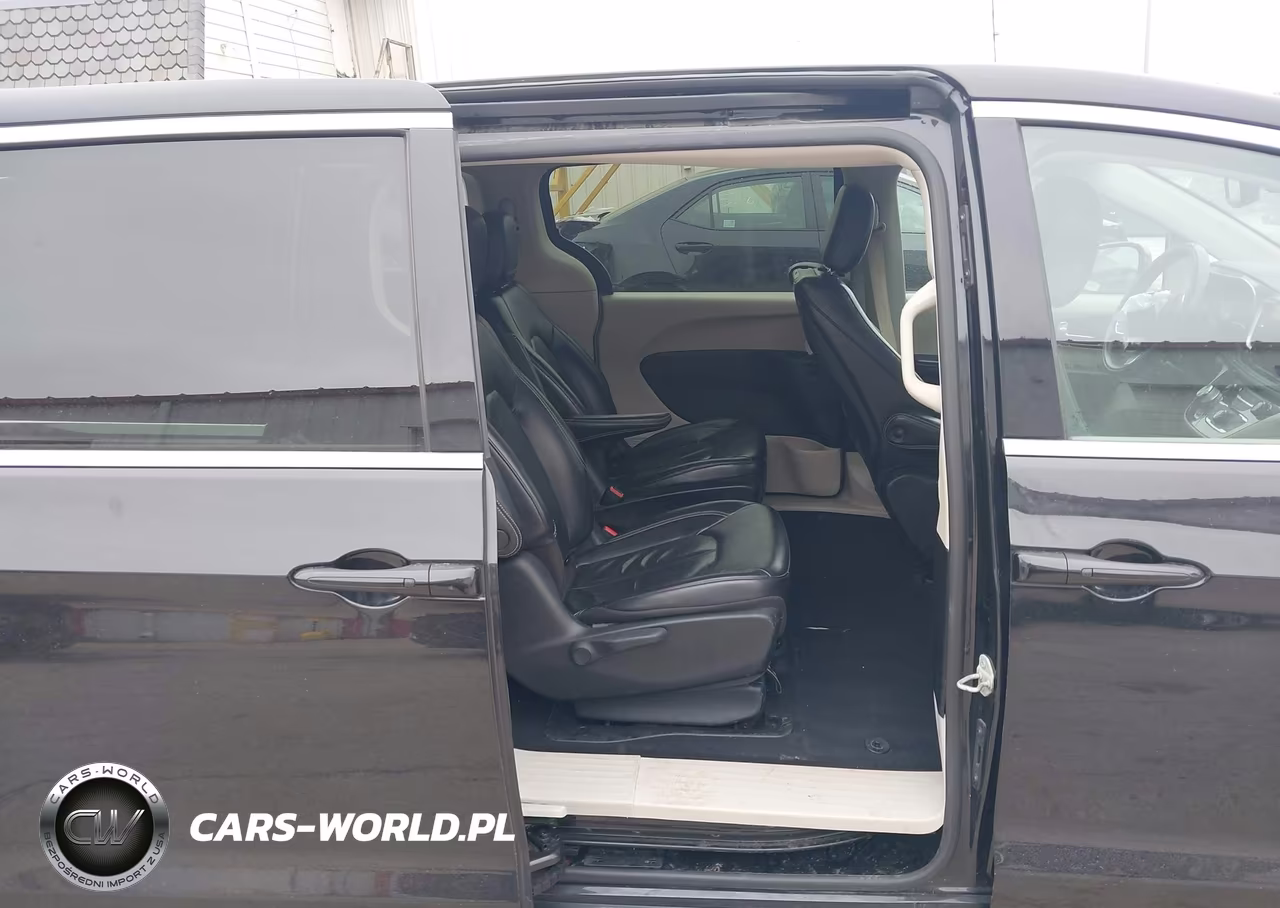 2022 Chrysler Pacifica Hybrid Touring L VIN:2C4RC1L79NR120180 - 8