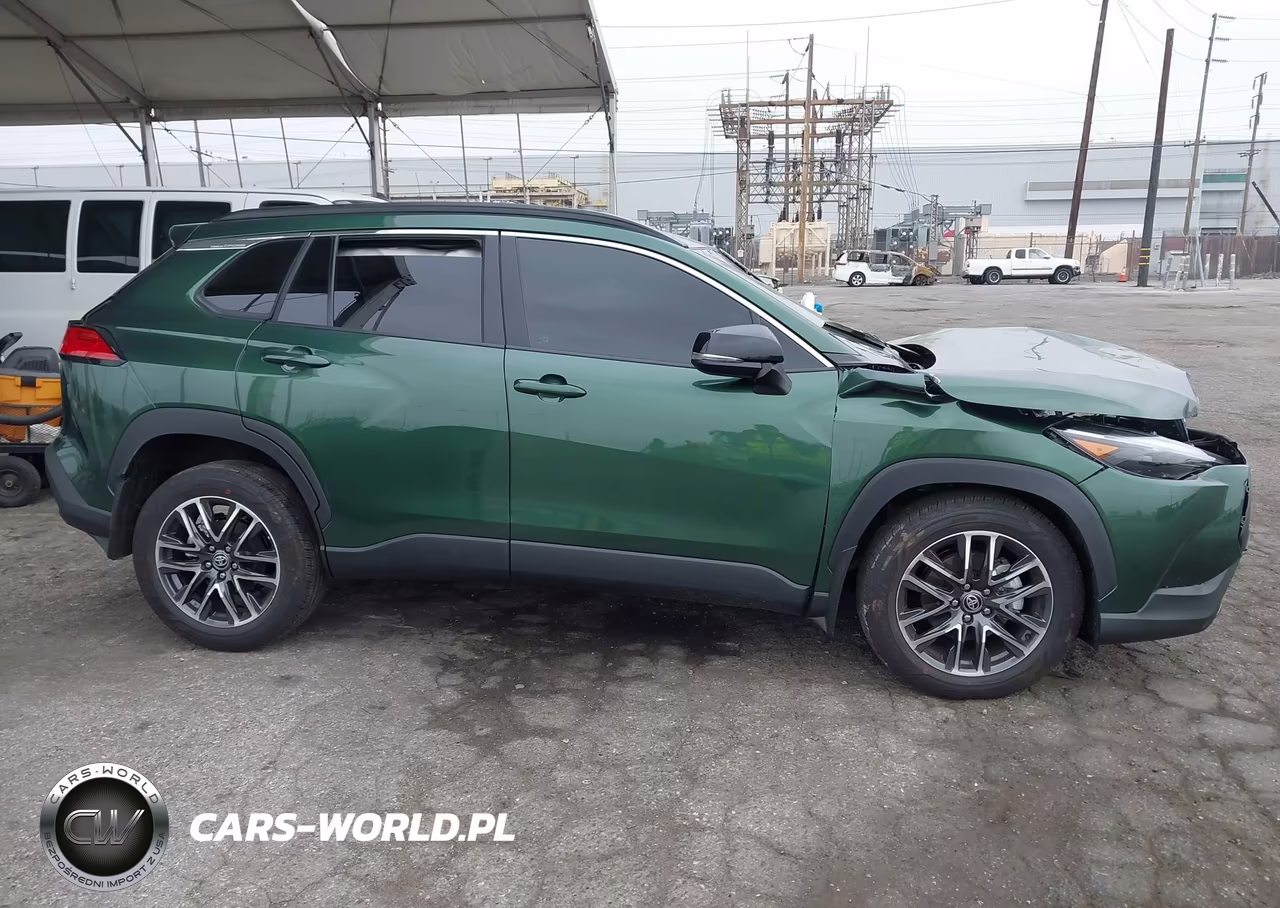 2026 Toyota Corolla Cross Xle VIN:7MUDAAAG5TV166697 - 14