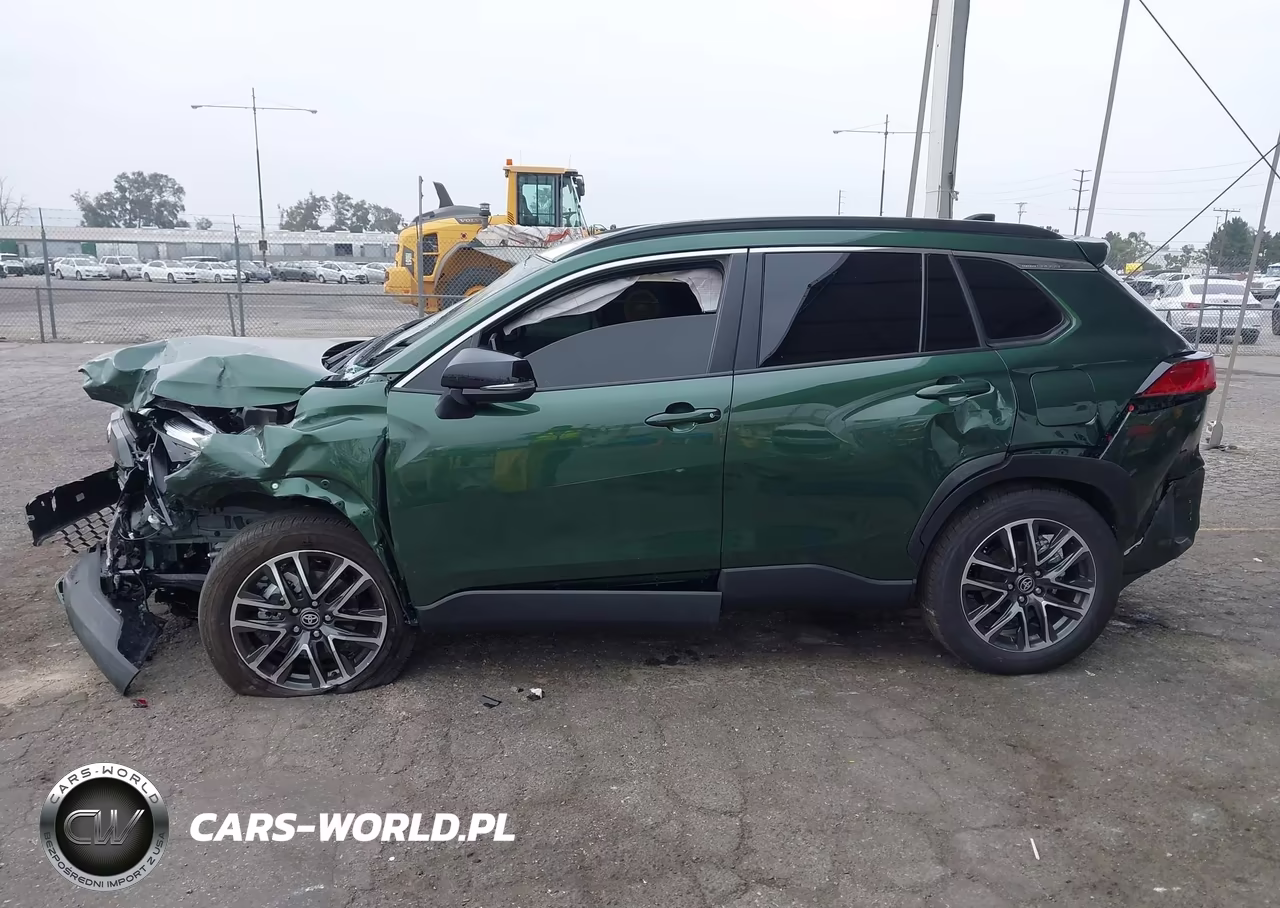 2026 Toyota Corolla Cross Xle VIN:7MUDAAAG5TV166697 - 15