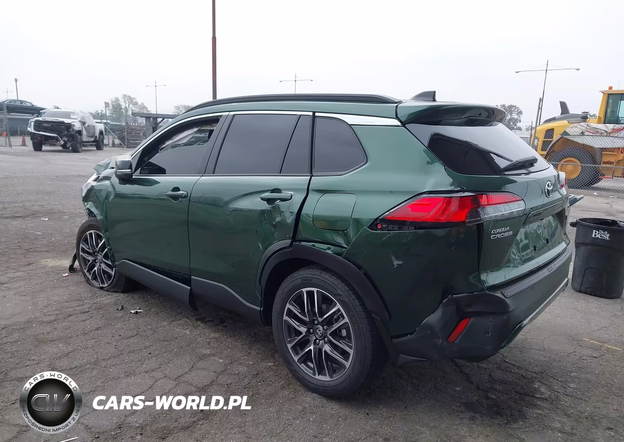 2026 Toyota Corolla Cross Xle VIN:7MUDAAAG5TV166697 - 3