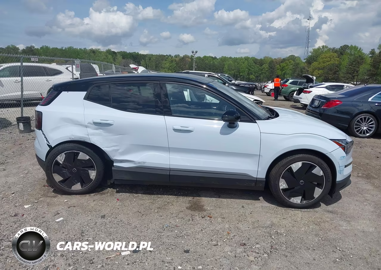 2025 Volvo Ex30 Plus Twin Motor Performance, Fully Electric VIN:YV4EK3ZK6SS155792 - 13