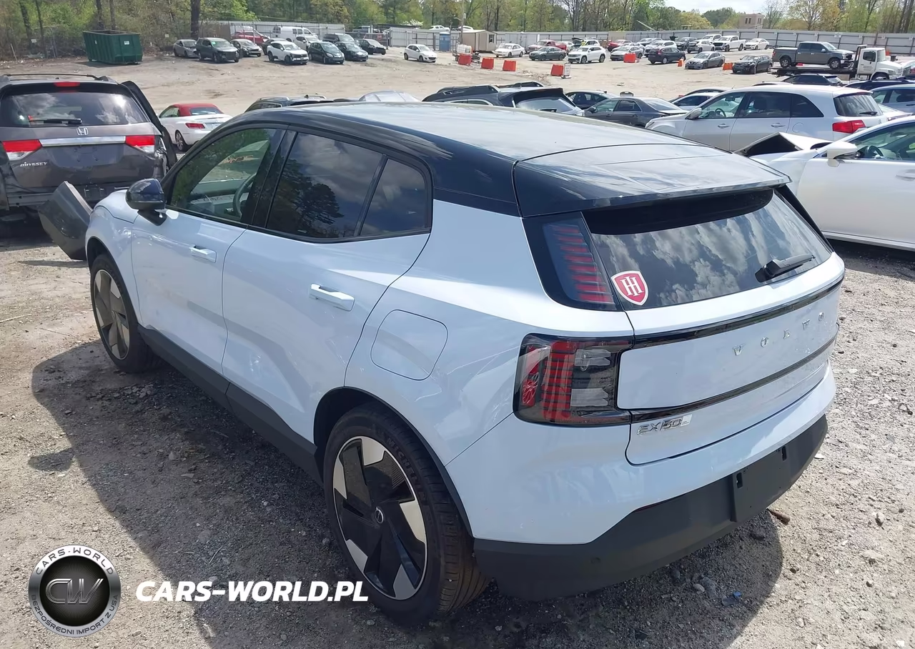 2025 Volvo Ex30 Plus Twin Motor Performance, Fully Electric VIN:YV4EK3ZK6SS155792 - 3