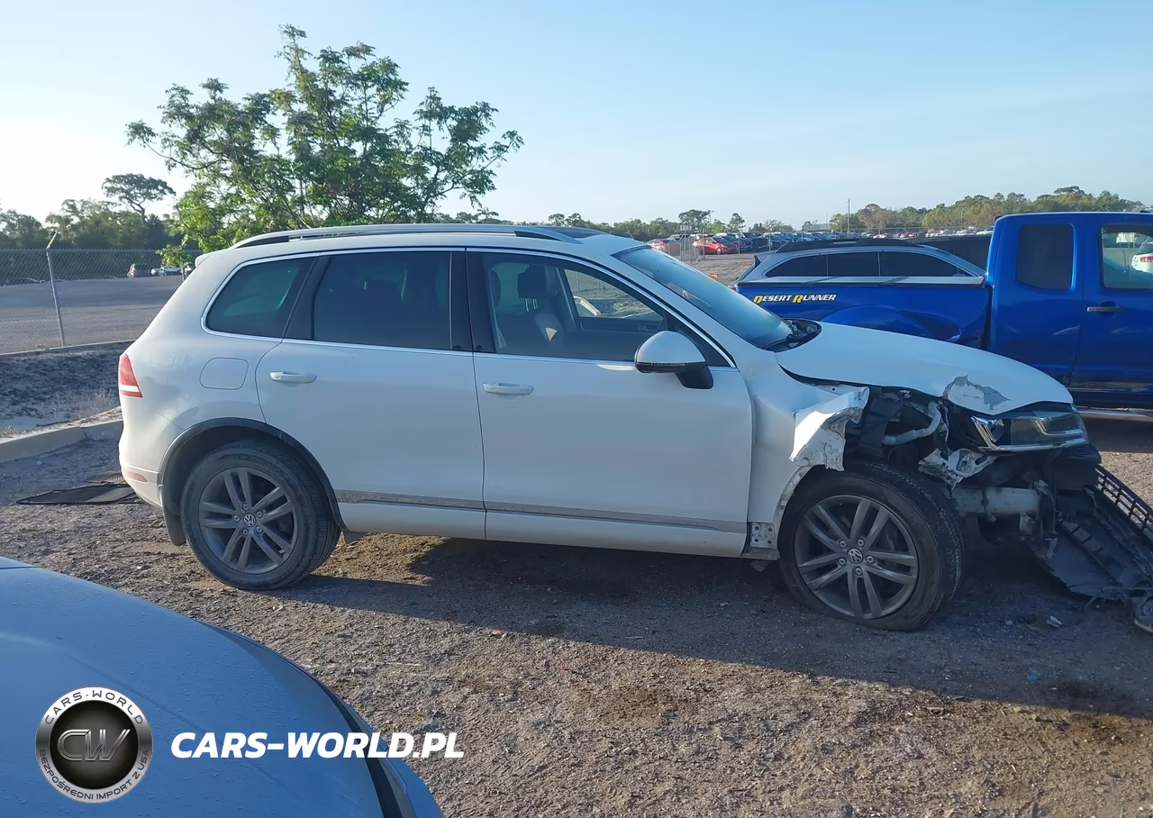 2016 Volkswagen Touareg Vr6 Lux VIN:WVGEF9BP7GD010705 - 13