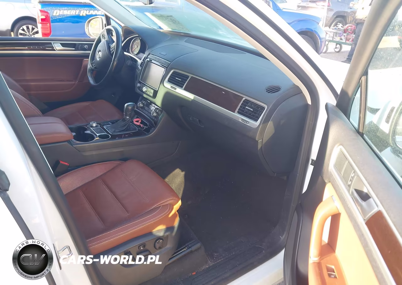 2016 Volkswagen Touareg Vr6 Lux VIN:WVGEF9BP7GD010705 - 5
