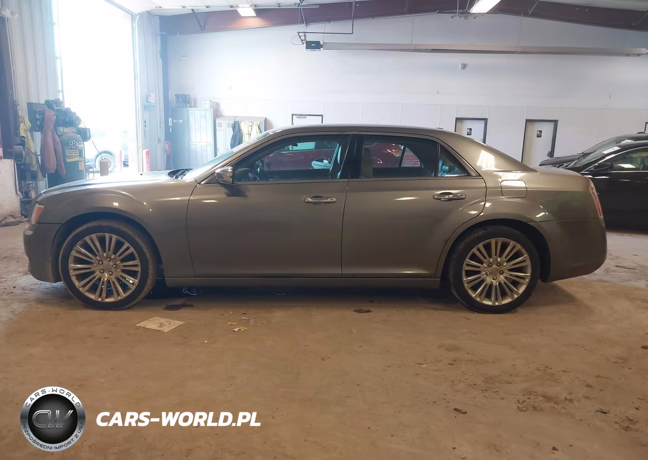 2011 Chrysler 300 Limited VIN:2C3CA5CG5BH583085 - 14