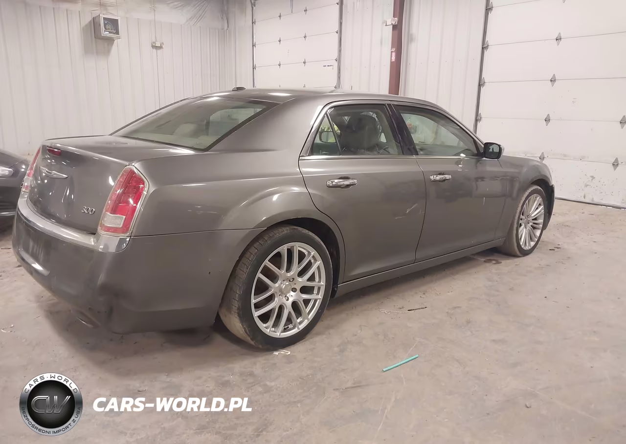 2011 Chrysler 300 Limited VIN:2C3CA5CG5BH583085 - 4