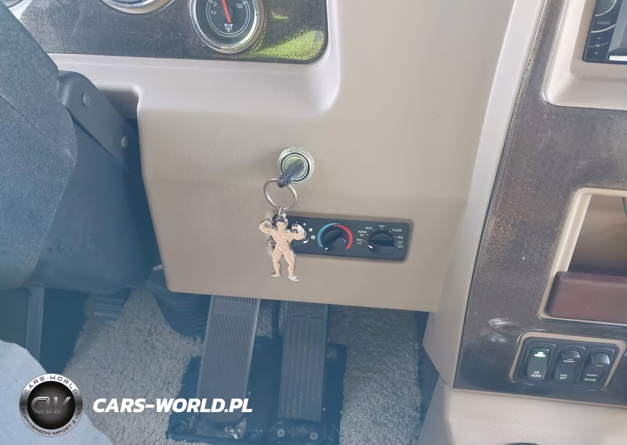 2015 Freightliner Chassis Xc VIN:4UZAAJDT7FCGS9255 - 11