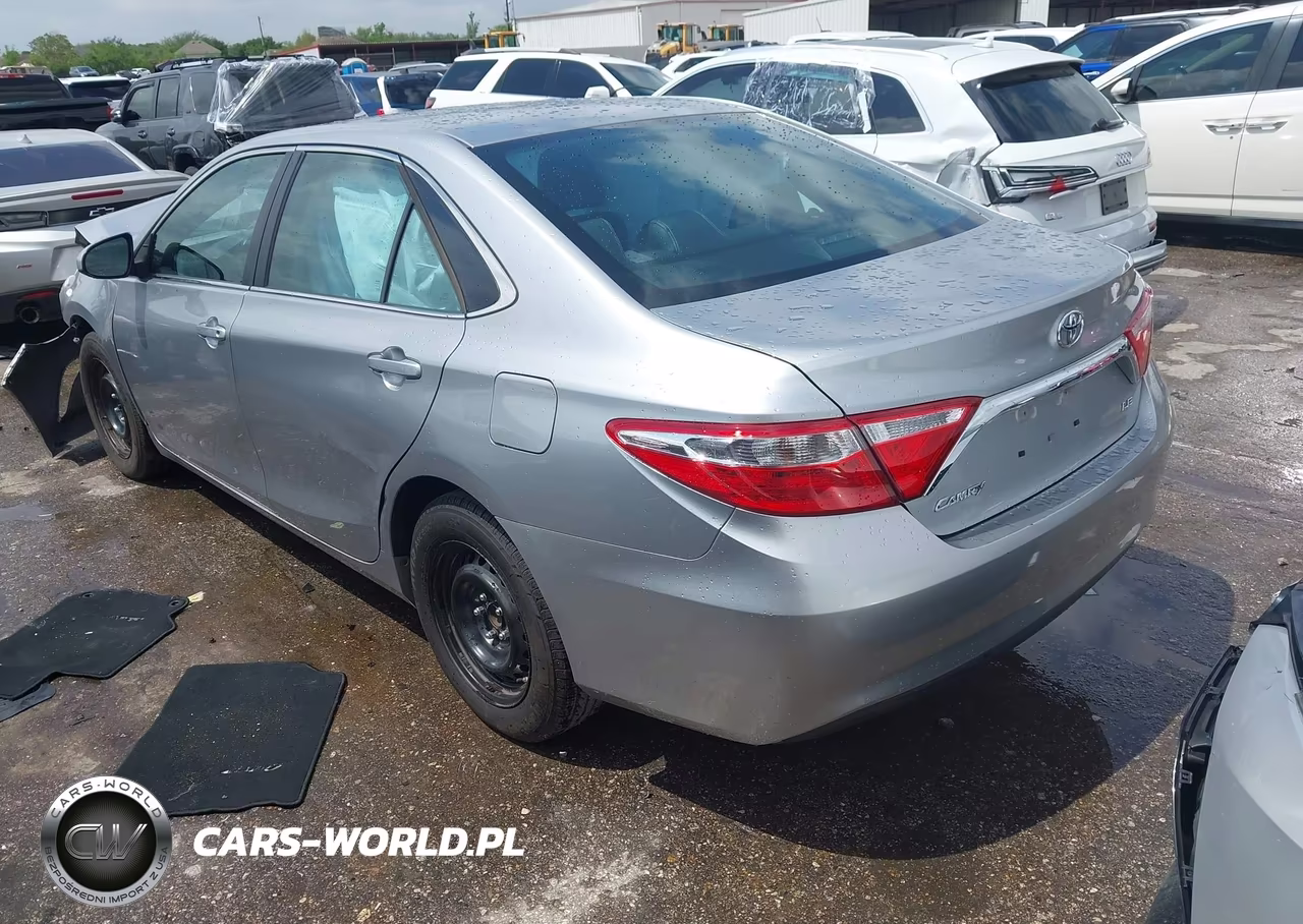 2015 Toyota Camry Le VIN:4T4BF1FK4FR496865 - 3