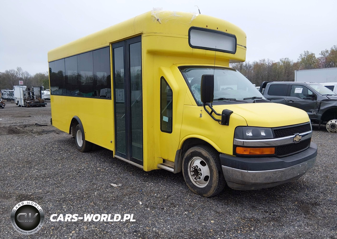 2015 Chevrolet Express Cutaway 4500 Diesel