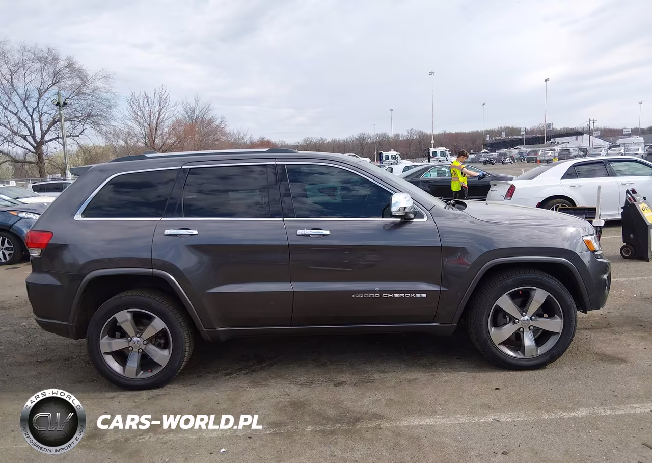 2015 Jeep Grand Cherokee Overland VIN:1C4RJFCG4FC612533 - 13