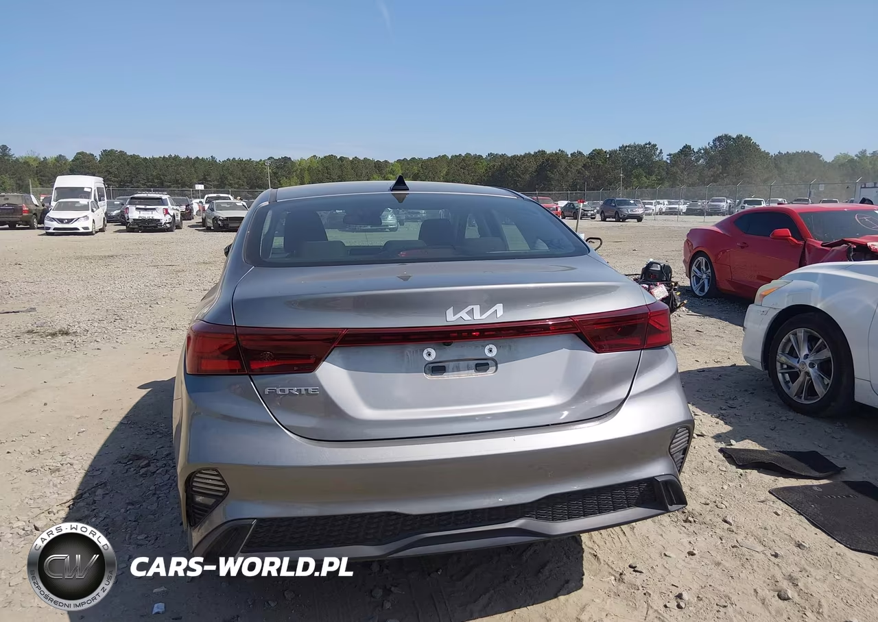2024 Kia Forte Lxs VIN:3KPF24AD9RE721709 - 17