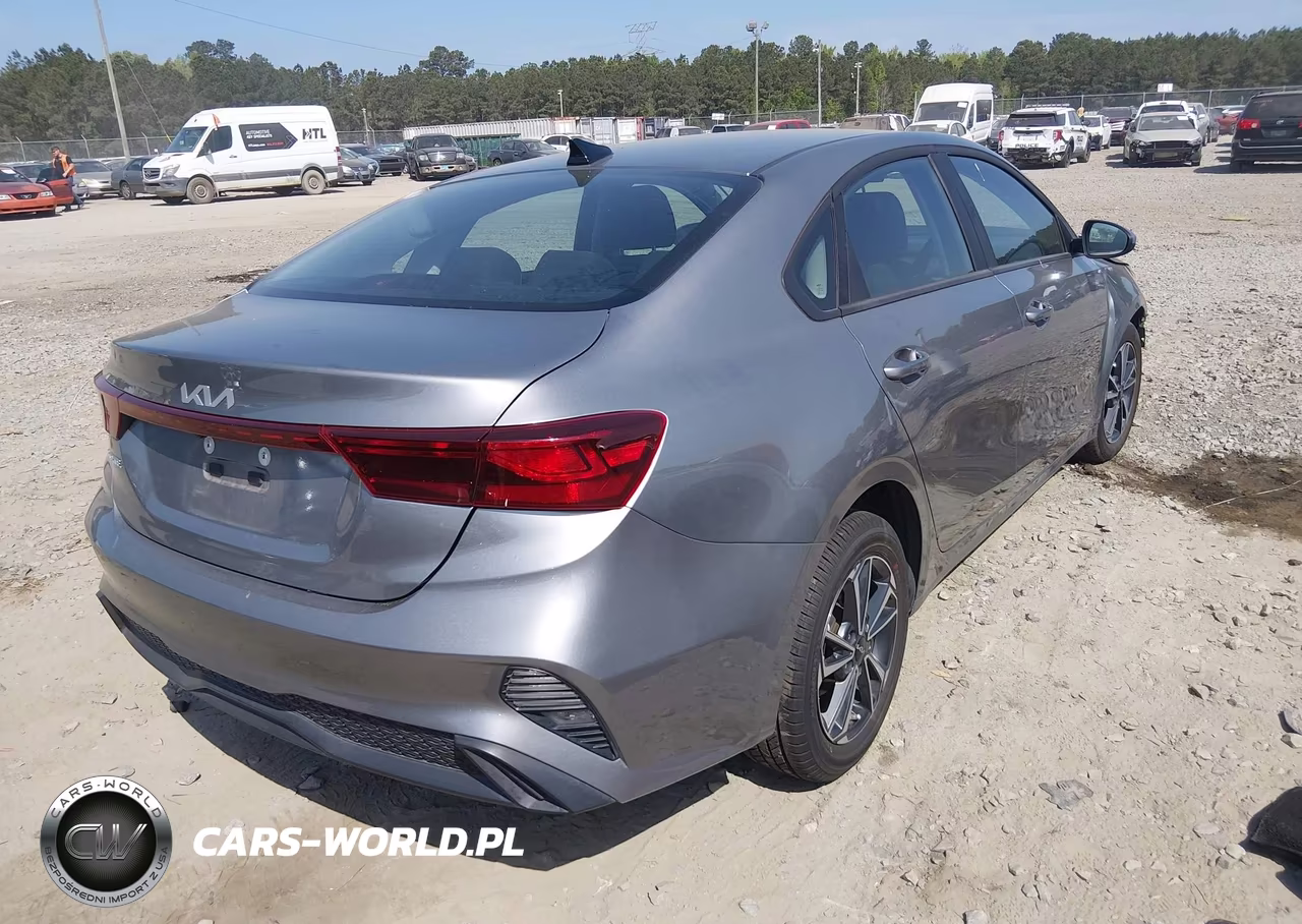 2024 Kia Forte Lxs VIN:3KPF24AD9RE721709 - 4