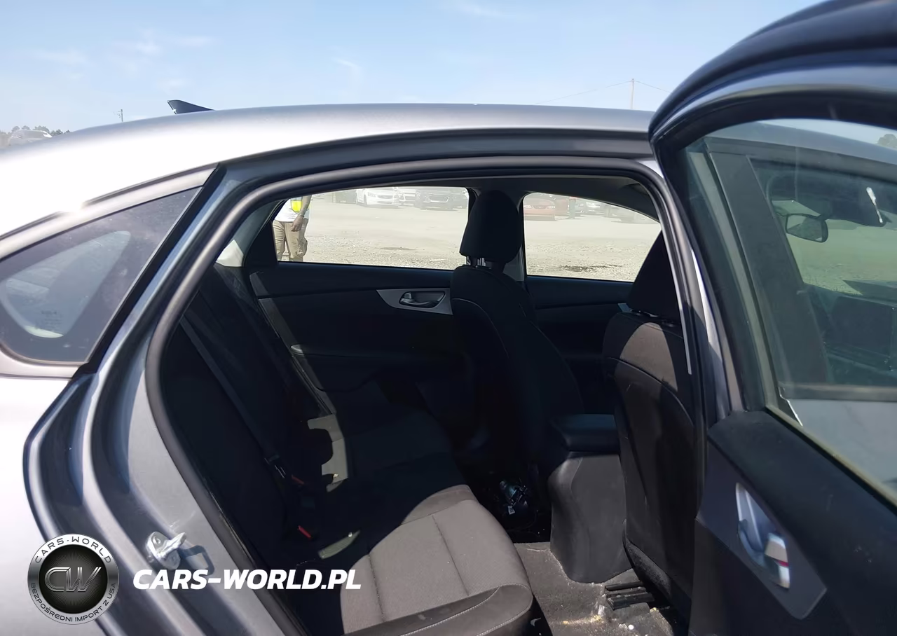 2024 Kia Forte Lxs VIN:3KPF24AD9RE721709 - 8