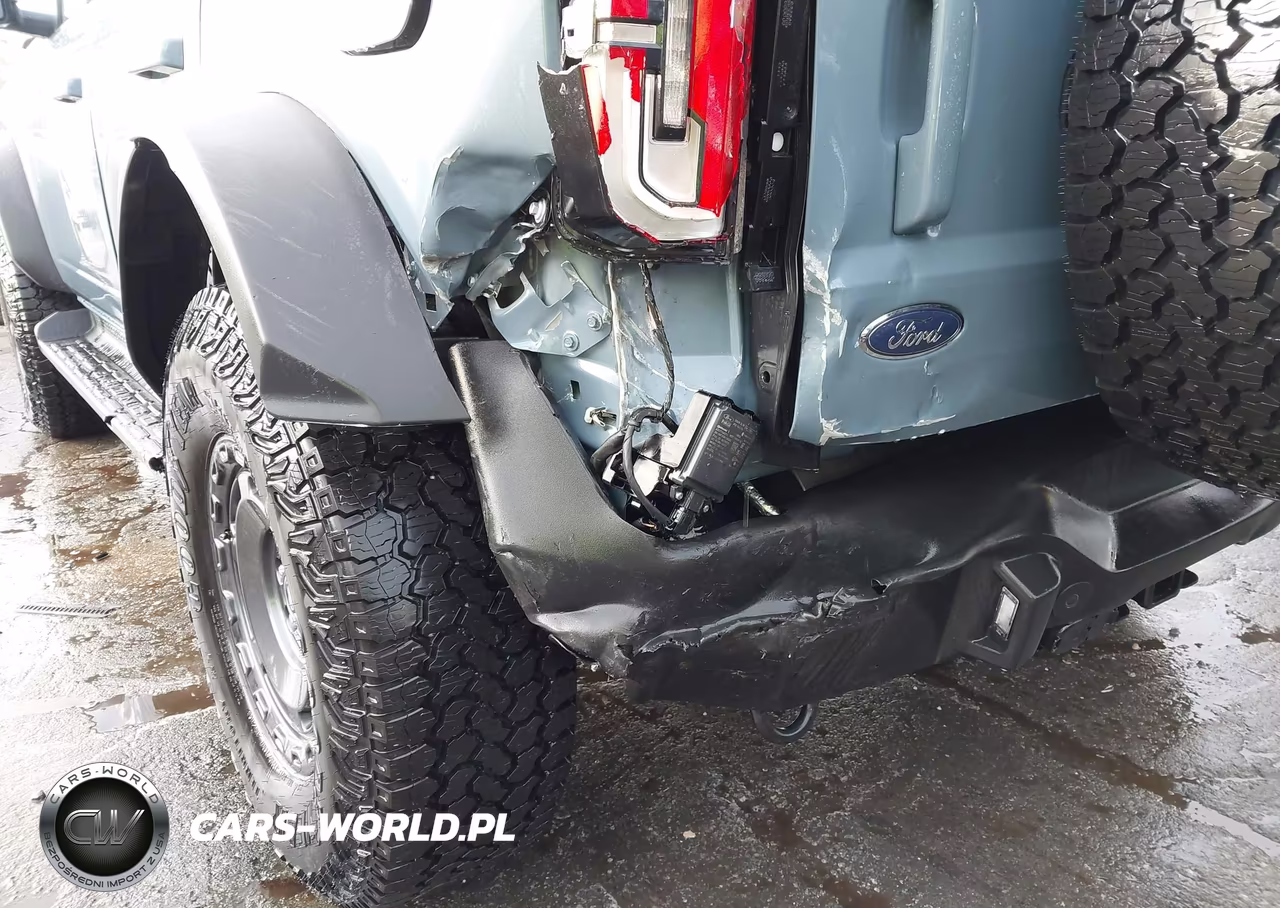 2025 Ford Bronco Outer Banks VIN:1FMEE8BH3SLB41215 - 17