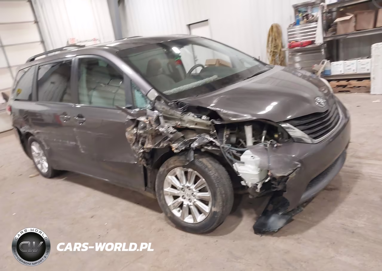 2012 Toyota Sienna Le 7 Passenger