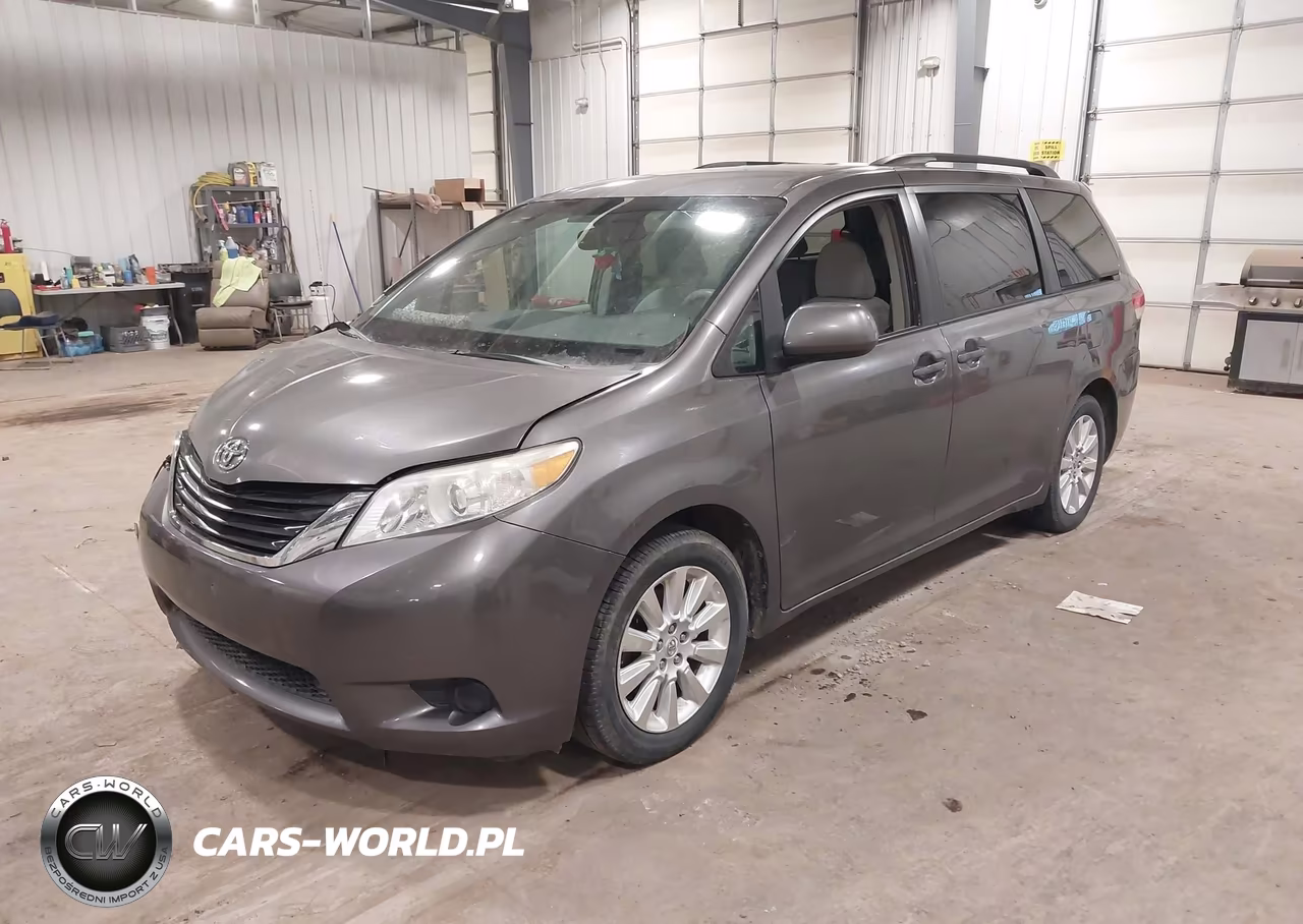 2012 Toyota Sienna Le 7 Passenger VIN:5TDJK3DC7CS033633 - 2