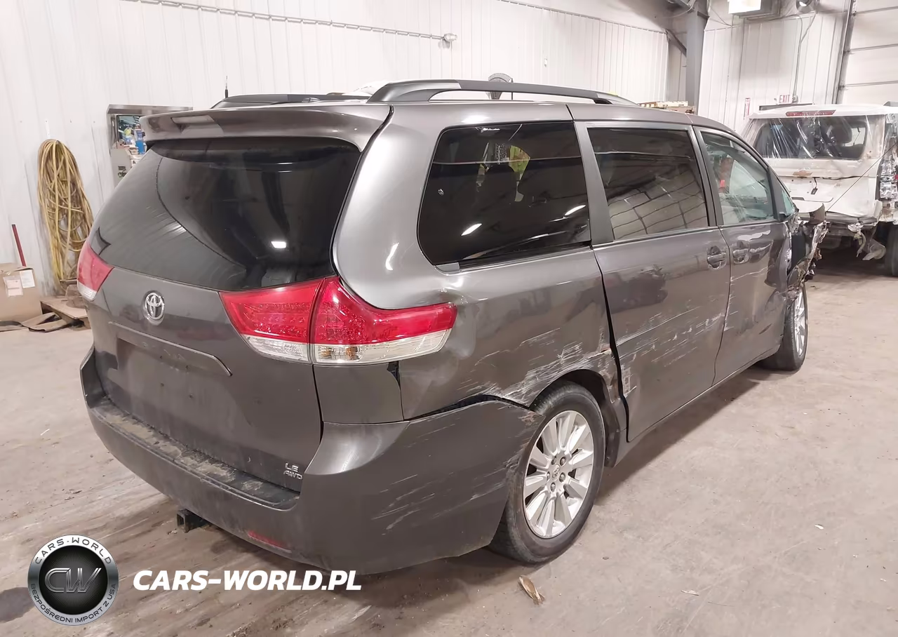 2012 Toyota Sienna Le 7 Passenger VIN:5TDJK3DC7CS033633 - 4