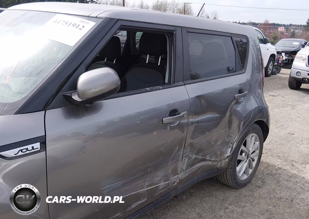 2018 Kia Soul + VIN:KNDJP3A58J7576259 - 18