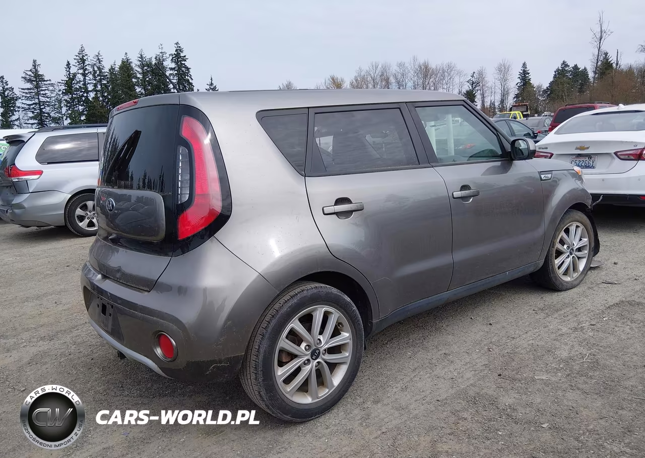 2018 Kia Soul + VIN:KNDJP3A58J7576259 - 4