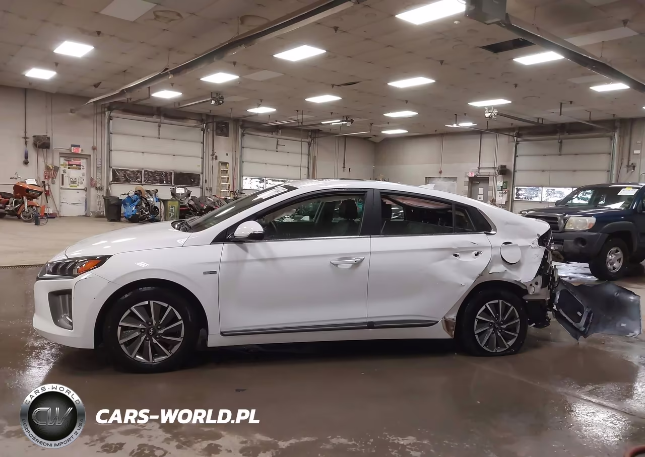 2020 Hyundai Ioniq Electric Limited VIN:KMHC85LJ8LU077036 - 15