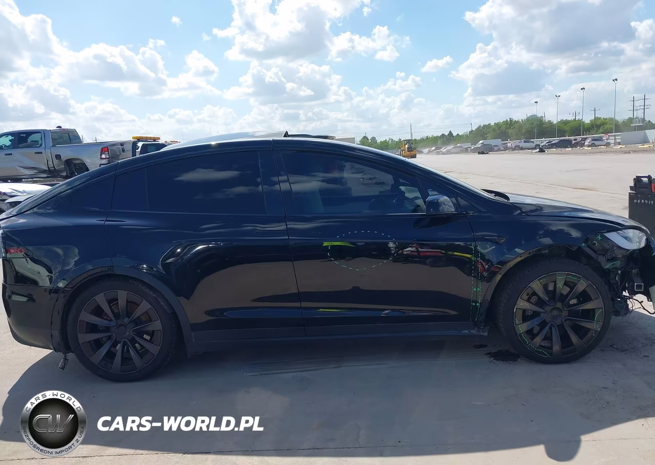 2022 Tesla Model X Plaid Tri Motor All-Wheel Drive VIN:7SAXCBE62NF340003 - 14