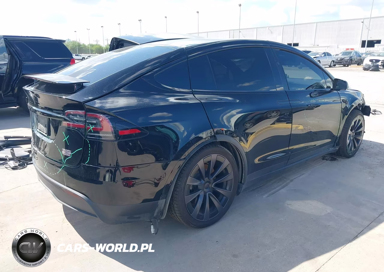 2022 Tesla Model X Plaid Tri Motor All-Wheel Drive VIN:7SAXCBE62NF340003 - 4