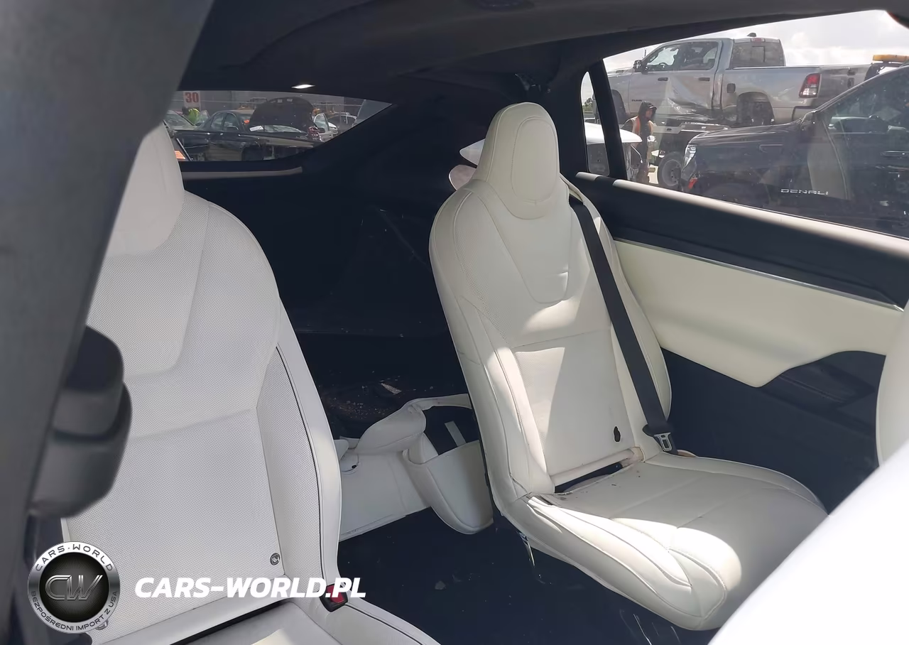 2022 Tesla Model X Plaid Tri Motor All-Wheel Drive VIN:7SAXCBE62NF340003 - 8