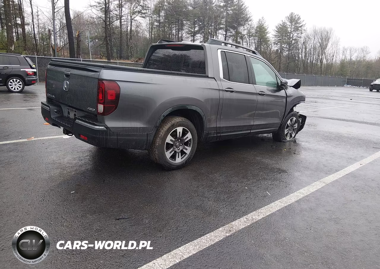 2017 Honda Ridgeline Rtl-T VIN:5FPYK3F6XHB028614 - 4