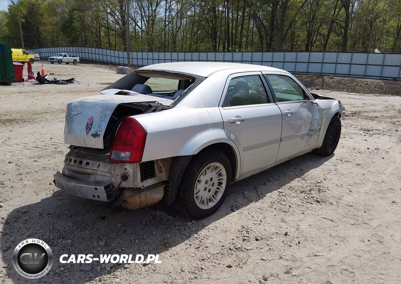 2006 Chrysler 300 VIN:2C3KA43R368117877 - 4