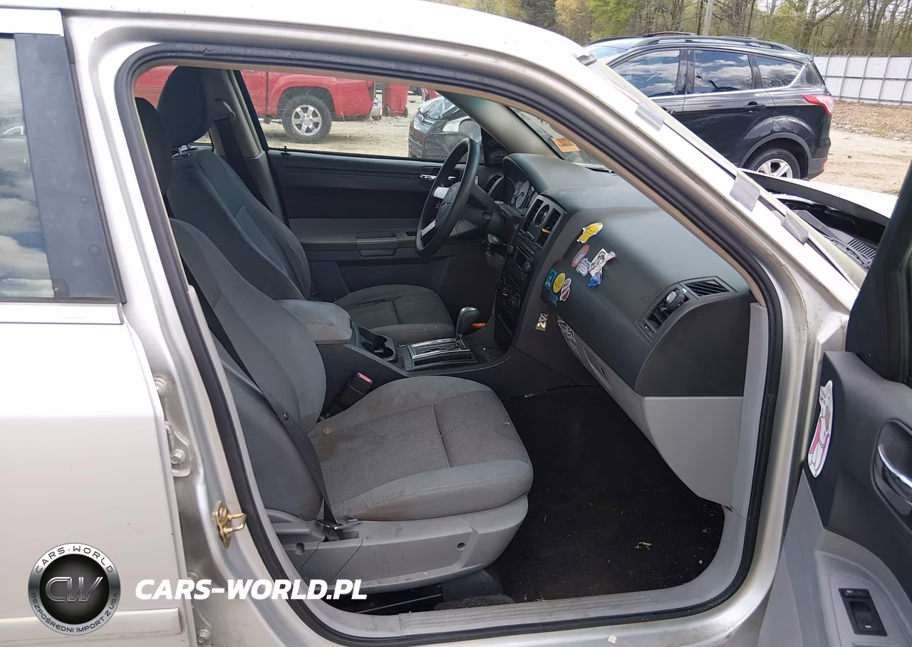 2006 Chrysler 300 VIN:2C3KA43R368117877 - 5