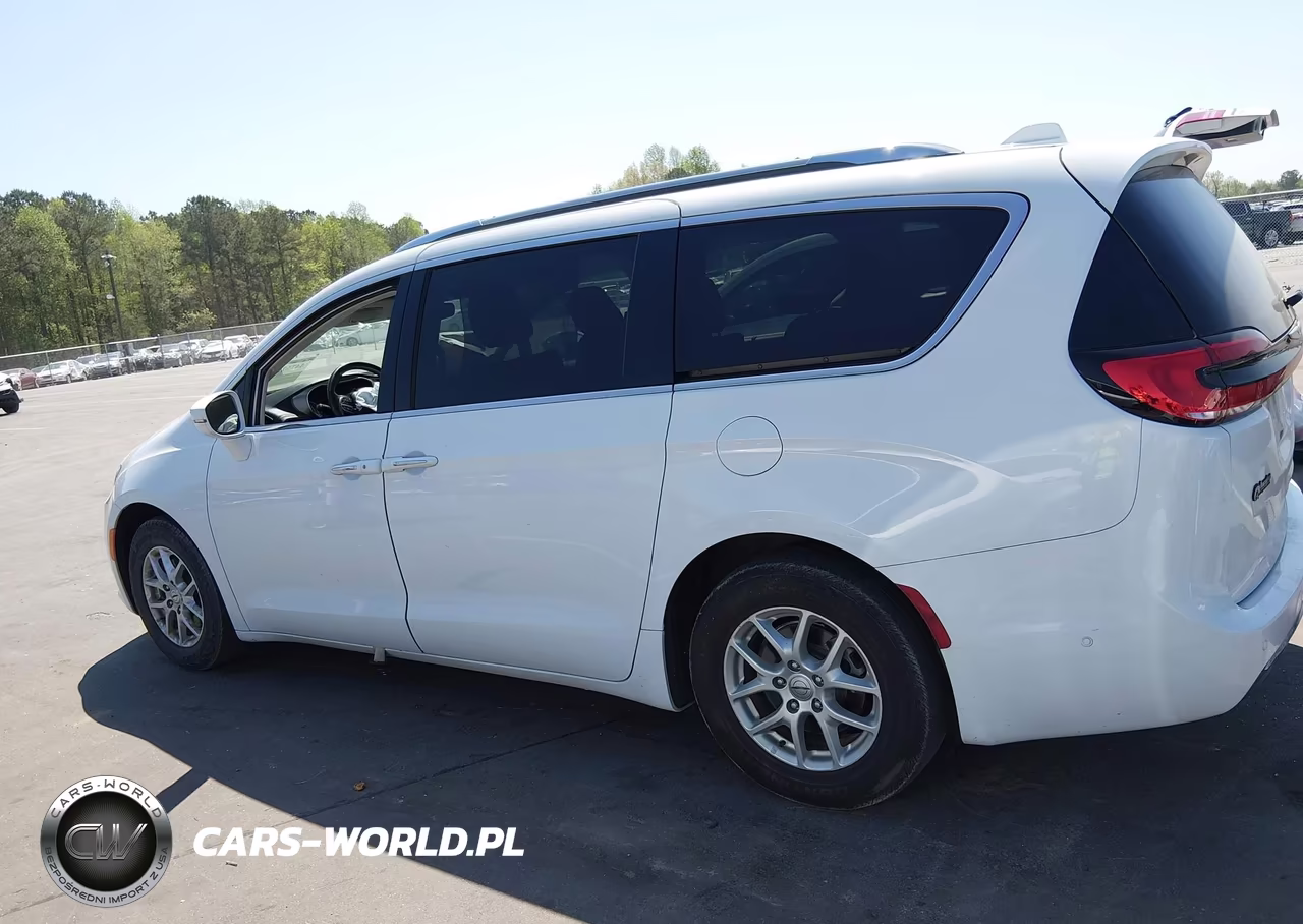 2021 Chrysler Pacifica Touring L VIN:2C4RC1BG2MR543134 - 14