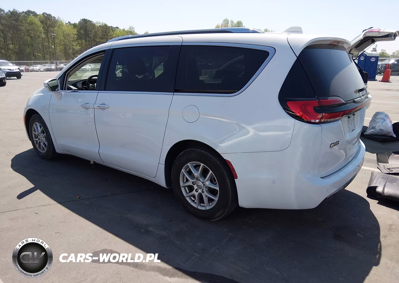 2021 Chrysler Pacifica Touring L VIN:2C4RC1BG2MR543134 - 3
